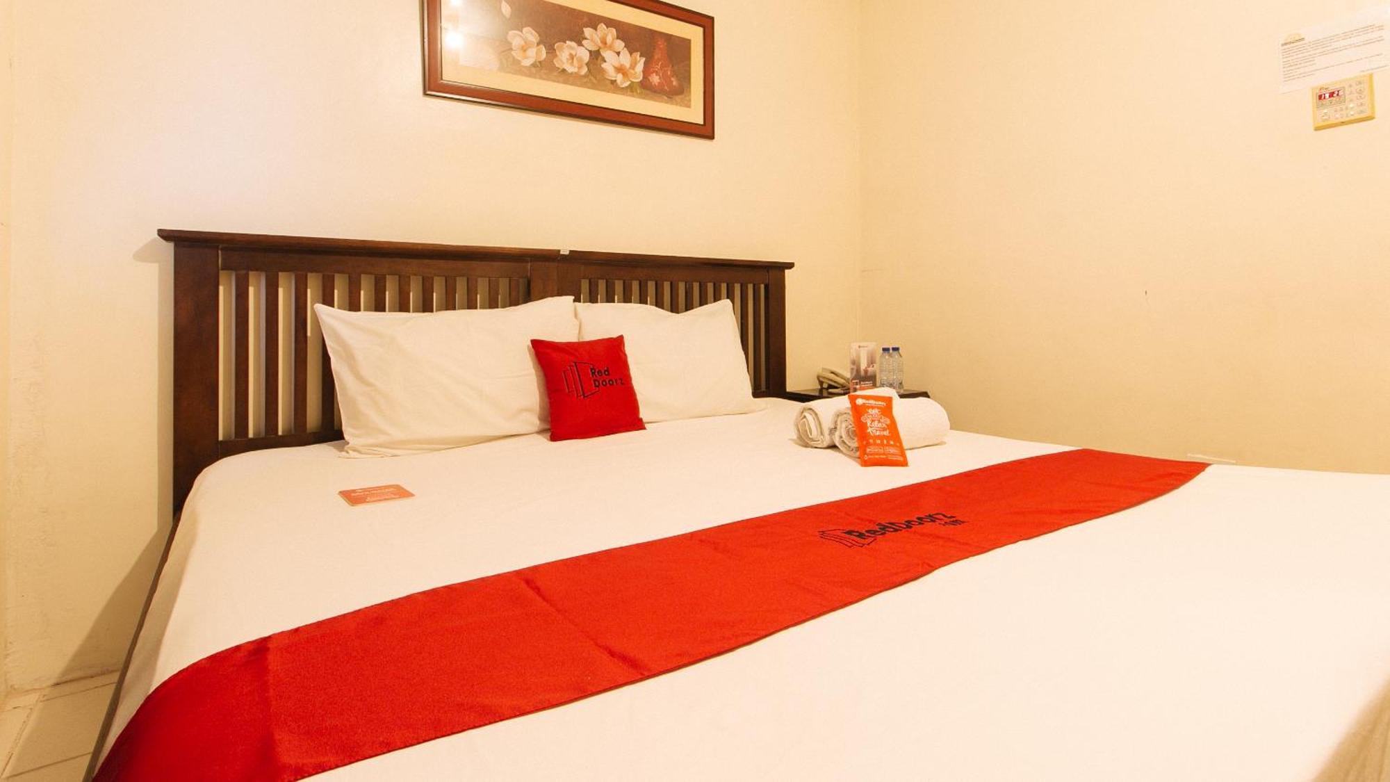 RedDoorz Plus @ E Rodriguez Corner Banawe Quezon City Exterior foto
