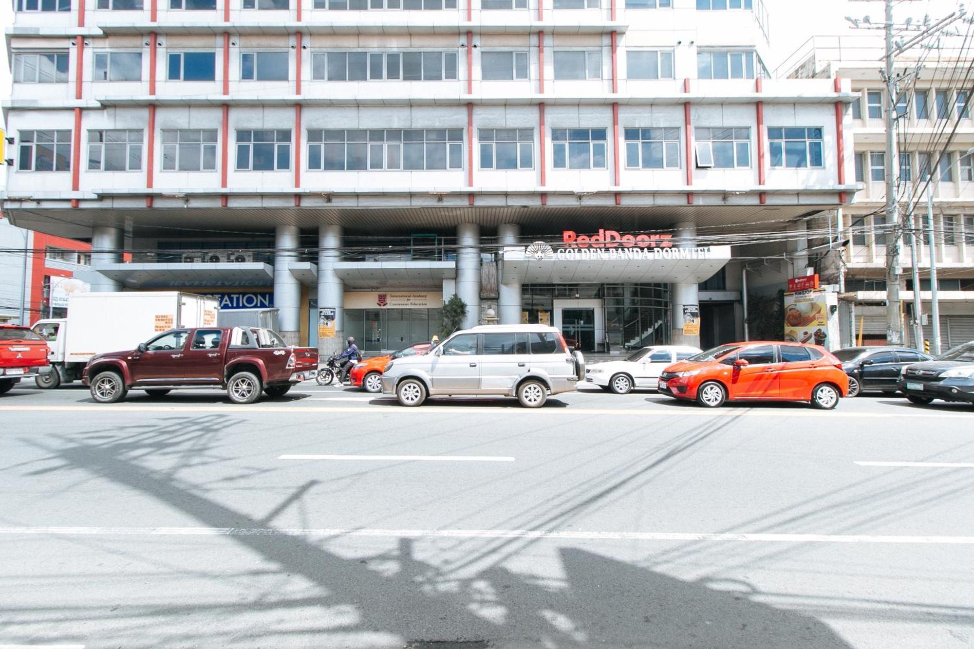 RedDoorz Plus @ E Rodriguez Corner Banawe Quezon City Exterior foto
